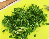 お弁当小カップシリーズ　うまうま豆苗作り方1写真