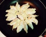 小麦粉vs片栗粉☆羽付き餃子の焼き方♪作り方2写真