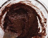 ヴィーガンのイースターチョコレートケーキ作り方2写真