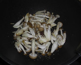 鮭と野菜の味噌マヨ炒め作り方3写真