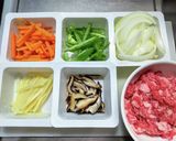 春雨と牛肉のチャプチェ風炒め丼作り方1写真