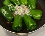 丸ごとピーマンとちりめんジャコの麺つゆ煮作り方1写真