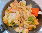 ☆鶏胸肉とキャベツ卵のコンソメ醤油炒め☆作り方6写真