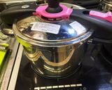 チキン丸ごと圧力鍋でトマトスープマカロニ作り方4写真
