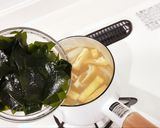 新わかめ、新玉ねぎのおみそ汁作り方6写真