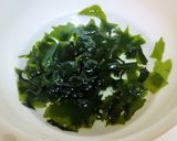 ホタルイカとわかめの酢の物作り方1写真