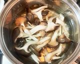 ひらたけと三つ葉のすまし汁作り方2写真