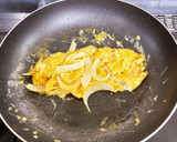 卵と玉ねぎの炒め焼き作り方4写真