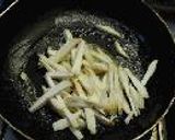 ブルーチーズソースのペンネ・エリンギ＆アスパラ__Penne with Blue Cheese Sauce, with Eringi & Asparagus作り方4写真
