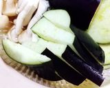 豚こま野菜巻き(ナス、しめじ)作り方1写真