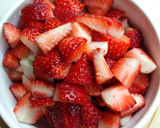 レンジで簡単♪欲しい分だけいちごソース作り方1写真