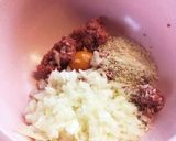 肉汁たっぷり爆弾ハンバーグ！作り方1写真