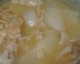新玉ねぎと豚肉の味噌汁作り方6写真