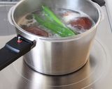 手羽端で【鶏だしスープ（オニオン）】作り方1写真