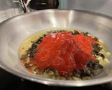 オリーブとケイパーのトマトソース作り方3写真
