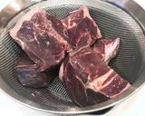 簡単！本格！牛すね肉の赤ワイン煮込み作り方3写真