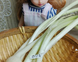 リカちゃんの♡のびるのおかか炒め作り方1写真