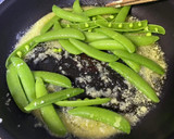 エンドウとポテトのカレーマヨ炒め作り方1写真