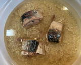 簡単！鯖水煮缶と三つ葉の炊き込みご飯作り方1写真