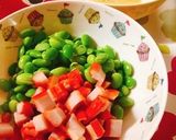 彩りキレイな枝豆とカニカマのチャーハン作り方1写真