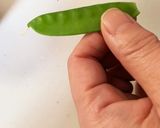 ゆかりのイブクロ　　絹さやの卵とじ作り方1写真
