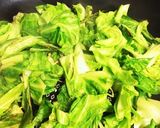 春キャベツと厚揚げの味噌汁作り方1写真