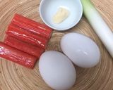 カニカマとネギの甘酢あんかけ玉子丼作り方1写真