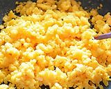 麦みそ漬け鶏肉とあまざけ入り炒り卵の丼♪作り方4写真