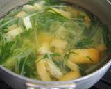 時短5分味噌汁!水菜と玉ねぎのお味噌汁♪作り方4写真