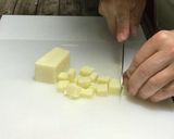 柿の種とチーズのペペロンチーノ♡作り方1写真