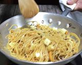 柿の種とチーズのペペロンチーノ♡作り方11写真