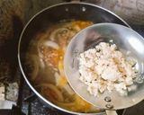炒めて煮るだけ！マイルド酸辣湯うどん作り方6写真