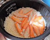 カニカマご飯で大人も満足♡夜食おにぎり作り方2写真