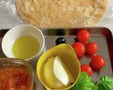トマト風味生地のマルゲリータオリーブのせ作り方1写真