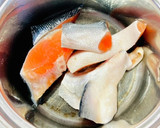 簡単コク旨っ♡鮭のあら汁♡(鮭の味噌汁)作り方5写真
