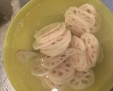 お弁当にも♡豚肉とレンコンの炒め煮作り方1写真