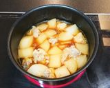 ☆子供が喜ぶ☆だいこんと鶏肉の煮物作り方4写真