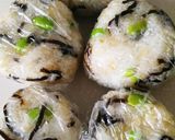 簡単混ぜるだけ☆ごま昆布と枝豆のおにぎり作り方3写真