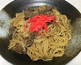 新玉ねぎともやしの牛肉ごちそう焼きそば作り方5写真