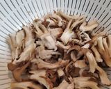牛肉と舞茸とスナップエンドウ丼作り方2写真