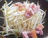 コシアブラ、もやし、ベーコンの炒め物作り方2写真