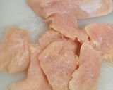 胸肉で！簡単柔らか♡海苔巻きチキン作り方1写真