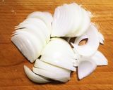 簡単ヘルシー☆ラムと春キャベツの蒸し炒め作り方1写真