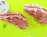 ご飯が進むこんがり豚ロースのガリバタ醤油作り方1写真
