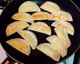 我が家の定番レシピ☆チーズ餃子♪作り方2写真