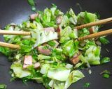 コシアブラ、キャベツ、卵などの簡単炒め物作り方5写真