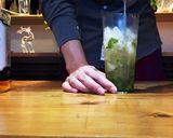 余ったウイスキーで作れるミントジュレップ作り方3写真