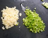 簡単！ニラと筍の中華ハンバーグ作り方1写真