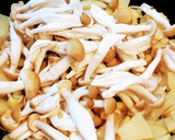 鶏がらで簡単！たけのことしめじの中華炒め作り方4写真