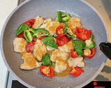 ピーマンと鶏むね肉のクセになる味噌炒め作り方11写真